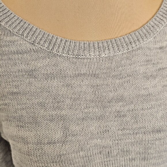 One Grey Day Light Grey Distressed Side Detail Sweater Sz L - Picture 2 of 10